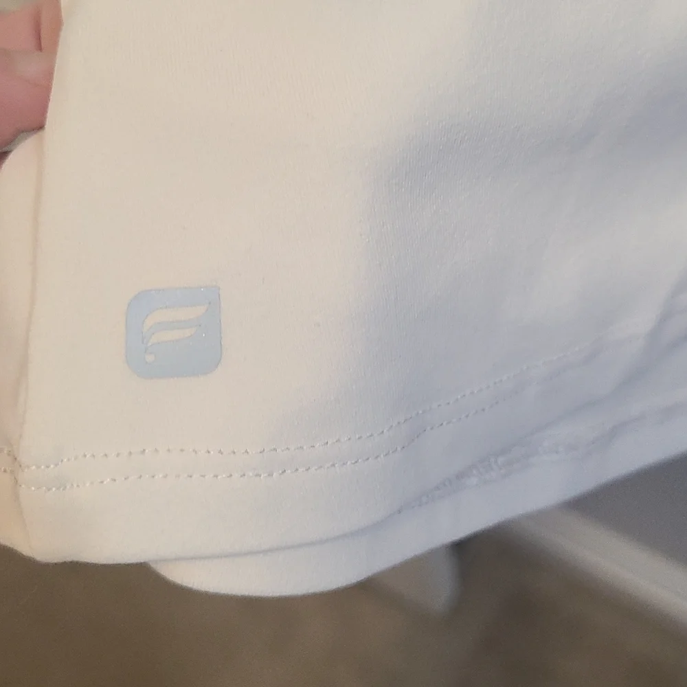 Fabletics White Tank - Picture 2 of 3